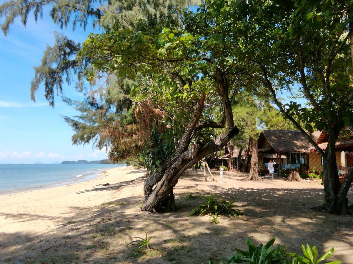 Kohjum Freedom Resort Koh Jum Zewnętrze zdjęcie