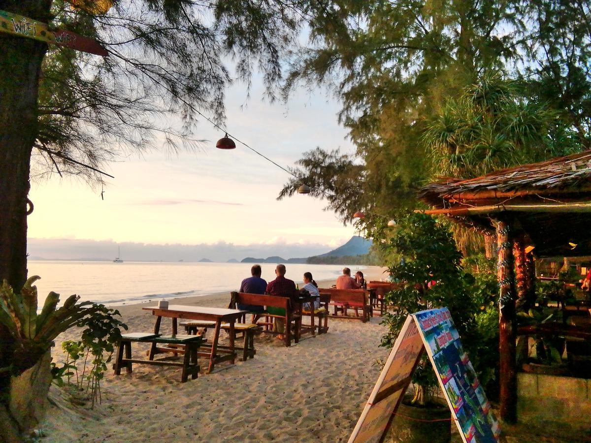 Kohjum Freedom Resort Koh Jum Zewnętrze zdjęcie