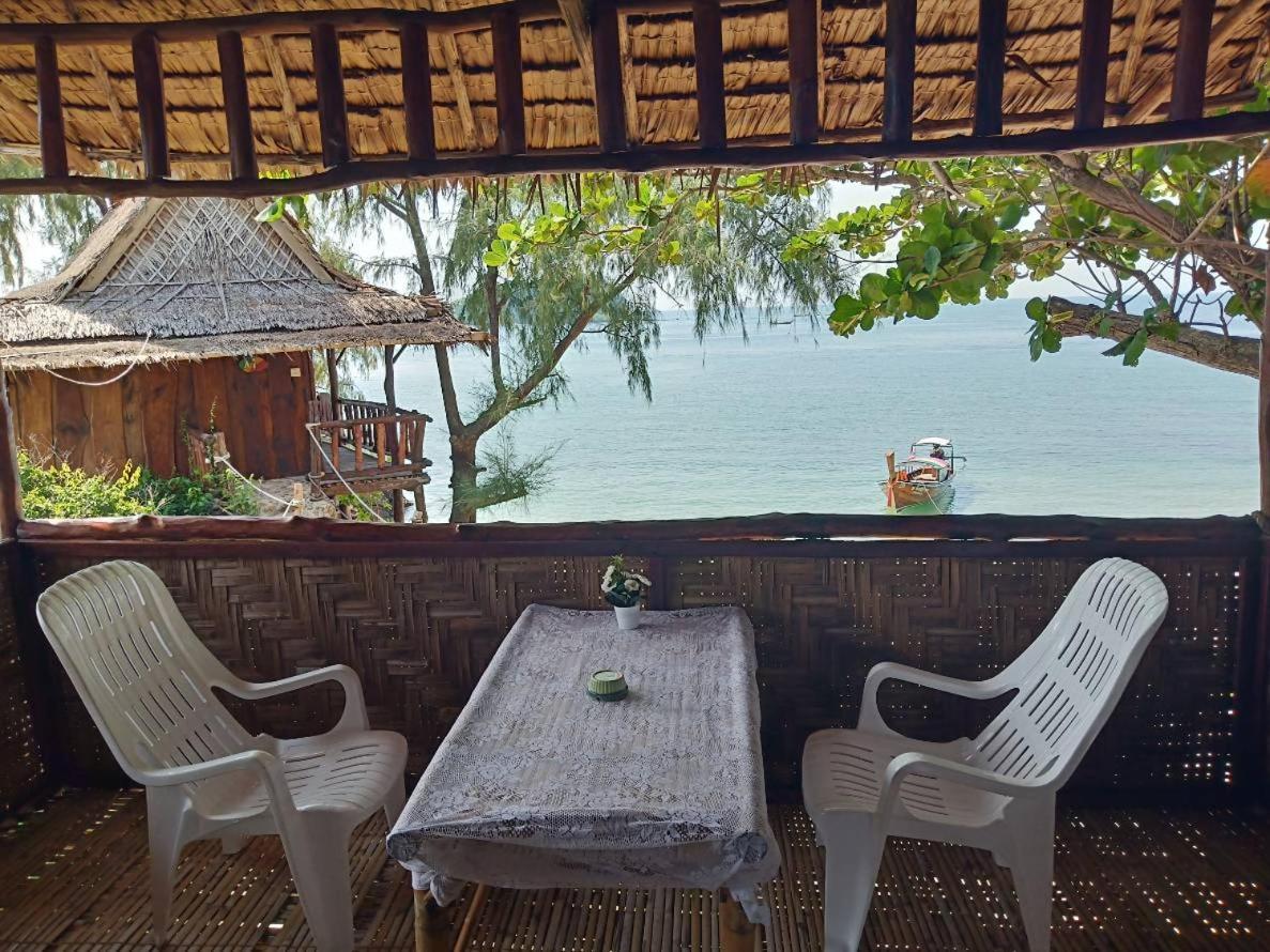 Kohjum Freedom Resort Koh Jum Pokój zdjęcie